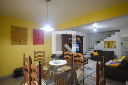 Sala de casa para alugar com 2 quartos, 120m² em Cidade Intercap, Taboão da Serra