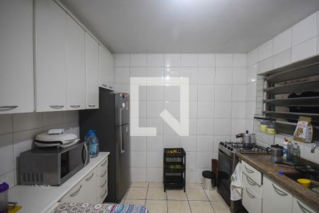 Casa à venda com 120m², 2 quartos e 2 vagas Casa à venda com 120m², 2 quartos e 2 vagasCozinha