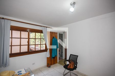 Casa à venda com 120m², 2 quartos e 2 vagas Casa à venda com 120m², 2 quartos e 2 vagasCloset