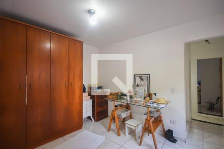 Casa à venda com 120m², 2 quartos e 2 vagas Casa à venda com 120m², 2 quartos e 2 vagasCloset