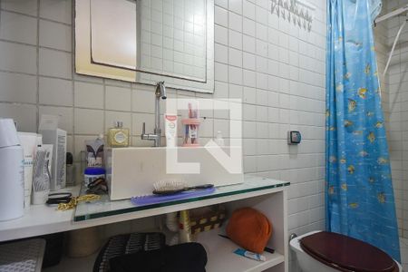 Casa à venda com 120m², 2 quartos e 2 vagas Casa à venda com 120m², 2 quartos e 2 vagasBanheiro Suíte