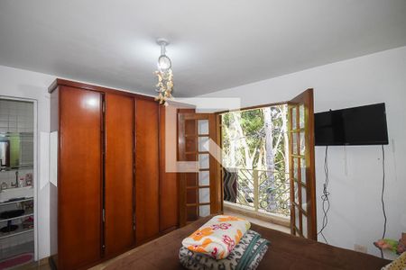 Casa à venda com 120m², 2 quartos e 2 vagas Casa à venda com 120m², 2 quartos e 2 vagasSuíte