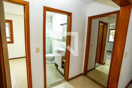 Corredor de casa de condomínio para alugar com 2 quartos, 130m² em Jardim Krahe, Viamão