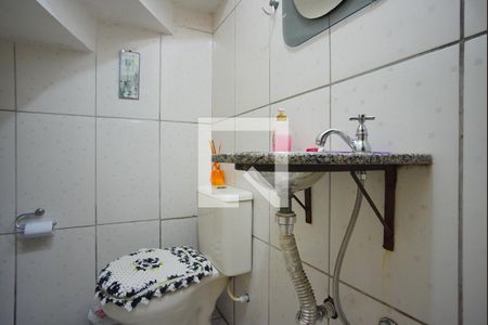 Lavabo de casa à venda com 5 quartos, 329m² em Sarandi, Porto Alegre