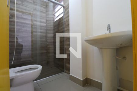 Banheiro de apartamento para alugar com 1 quarto, 29m² em Lapa, São Paulo