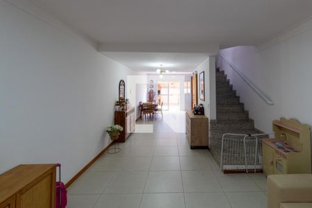 Sala de estar de casa à venda com 3 quartos, 140m² em Vila Arriete, São Paulo