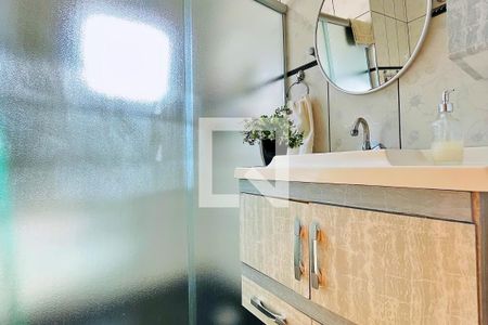 Casa à venda com 119m², 2 quartos e 2 vagas Casa à venda com 119m², 2 quartos e 2 vagasBanheiro