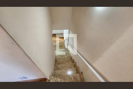 Escada de casa de condomínio à venda com 3 quartos, 104m² em Jardim Shangai, Jundiaí
