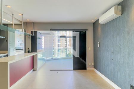 Apartamento para alugar com 80m², 1 quarto e 2 vagasSala