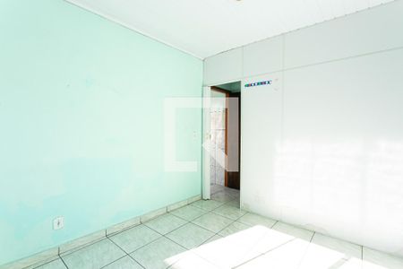 Quarto 1 de casa para alugar com 2 quartos, 90m² em Vila Esperança, São Paulo