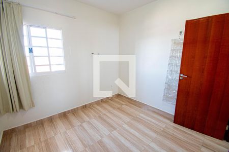 Quarto 2 de apartamento para alugar com 2 quartos, 75m² em Colônia Agrícola Sucupira, Brasília