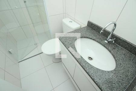 Banheiro de kitnet/studio para alugar com 1 quarto, 39m² em Vila Sônia, São Paulo