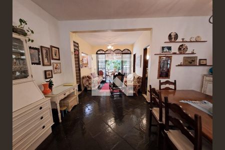 Casa à venda com 5 quartos, 280m² em São Francisco, Niterói