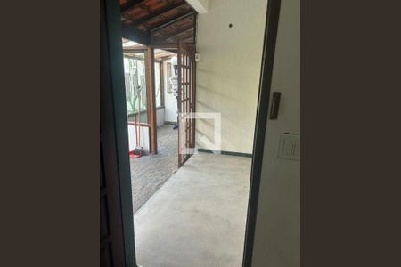 Casa à venda com 3 quartos, 146m² em Itaipu, Niterói