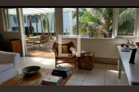 Casa à venda com 4 quartos, 455m² em Badu, Niterói