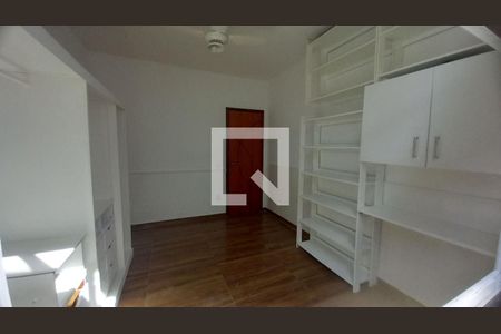 Casa à venda com 4 quartos, 185m² em Itaipu, Niterói