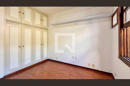 Casa à venda com 4 quartos, 446m² em São Francisco, Niterói