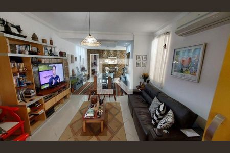 Casa à venda com 3 quartos, 268m² em Itaipu, Niterói