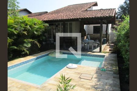 Casa à venda com 3 quartos, 195m² em Pendotiba, Niterói