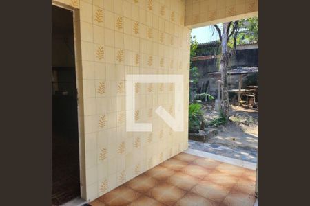 Casa à venda com 3 quartos, 90m² em São Lourenço, Niterói