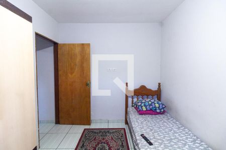 Sala/Quarto de casa à venda com 4 quartos, 184m² em Santo Antônio, Osasco