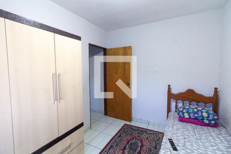 Sala/Quarto de casa à venda com 4 quartos, 184m² em Santo Antônio, Osasco