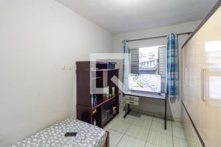 Sala/Quarto de casa à venda com 4 quartos, 184m² em Santo Antônio, Osasco