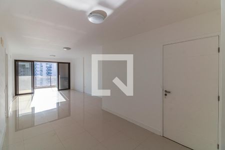 Sala de apartamento à venda com 4 quartos, 160m² em Barra da Tijuca, Rio de Janeiro