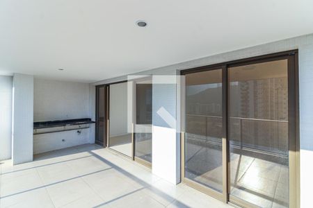 Varanda de apartamento à venda com 4 quartos, 160m² em Barra da Tijuca, Rio de Janeiro