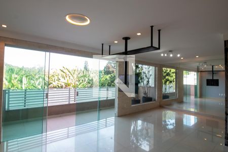 Sala de casa para alugar com 3 quartos, 250m² em Brooklin, São Paulo