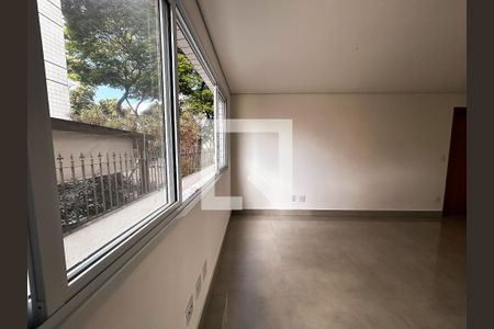 Sala 2 de apartamento para alugar com 3 quartos, 180m² em Itapoã, Belo Horizonte