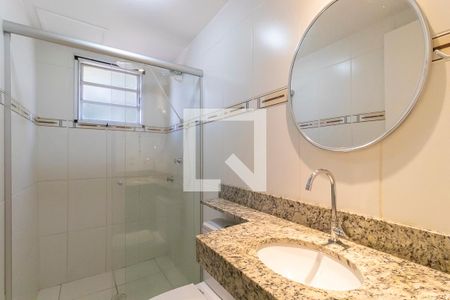 Banheiro de apartamento à venda com 2 quartos, 50m² em Jardim Nova Europa, Campinas