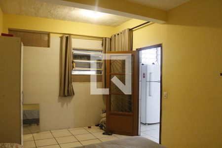 Quarto de casa para alugar com 2 quartos, 45m² em Dom Silverio, Belo Horizonte