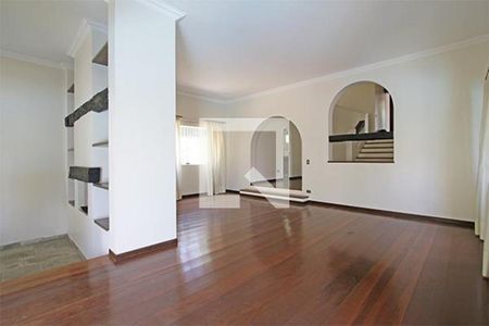 Casa à venda com 3 quartos, 450m² em Jardim Marajoara, São Paulo