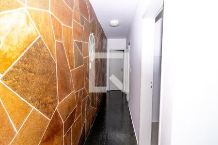 Corredor  de apartamento para alugar com 2 quartos, 53m² em Lapa de Baixo, São Paulo