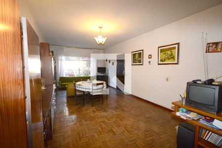 Sala de casa à venda com 3 quartos, 201m² em Vila Marari, São Paulo