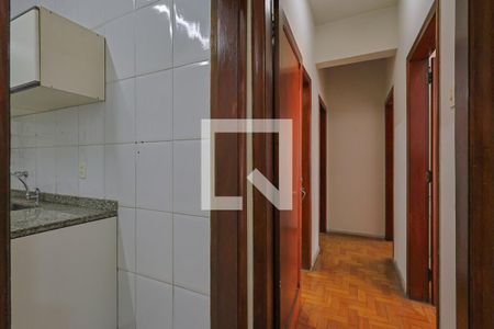 Corredor de apartamento à venda com 3 quartos, 100m² em Centro, Belo Horizonte