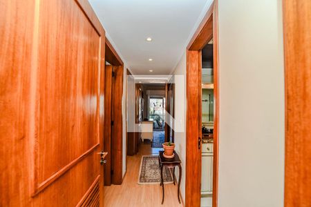 Corredor de apartamento à venda com 3 quartos, 105m² em Floresta, Porto Alegre