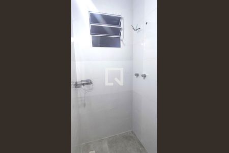 Banheiro de kitnet/studio para alugar com 1 quarto, 20m² em Parque Cidade Jardim Ii, Jundiaí