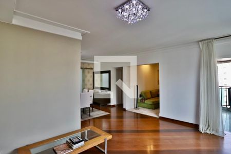Apartamento à venda com 220m², 4 quartos e 4 vagasSala