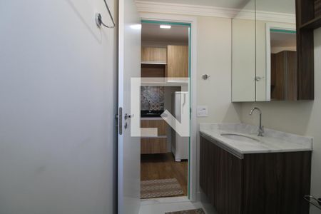 Banheiro de kitnet/studio para alugar com 1 quarto, 28m² em Mirandópolis, São Paulo