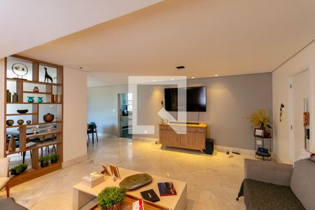 Apartamento para alugar com 4 quartos, 195m² em Santa Lúcia, Belo Horizonte