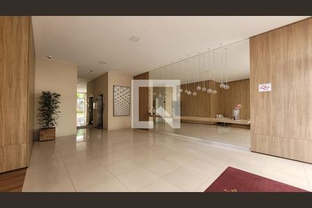 Hall de entrada  de apartamento para alugar com 3 quartos, 120m² em Campestre, Santo André