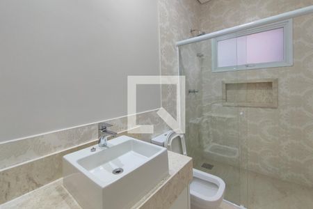 Banheiro Suíte 1 de casa de condomínio para alugar com 3 quartos, 300m² em Swiss Park, Campinas