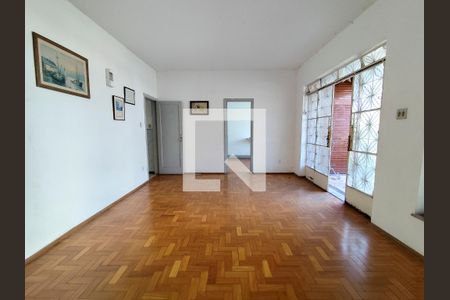 Casa à venda com 4 quartos, 380m² em Sagrada Família, Belo Horizonte