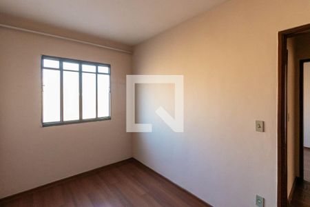 Quarto 1 de apartamento para alugar com 3 quartos, 72m² em Salgado Filho, Belo Horizonte