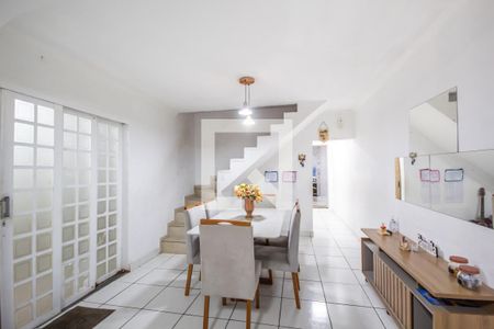 Sala de casa à venda com 4 quartos, 125m² em Santo Antônio, Osasco