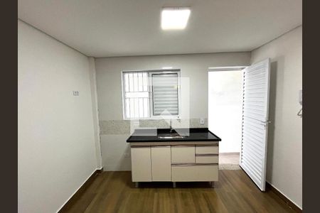 Cozinha de kitnet/studio para alugar com 1 quarto, 20m² em Jardim Oriental, São Paulo