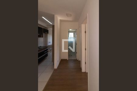 Corredor de apartamento para alugar com 2 quartos, 49m² em Jardim Vista Alegre, Embu das Artes