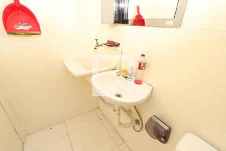 Banheiro de apartamento à venda com 1 quarto, 32m² em Santa Ifigênia, São Paulo